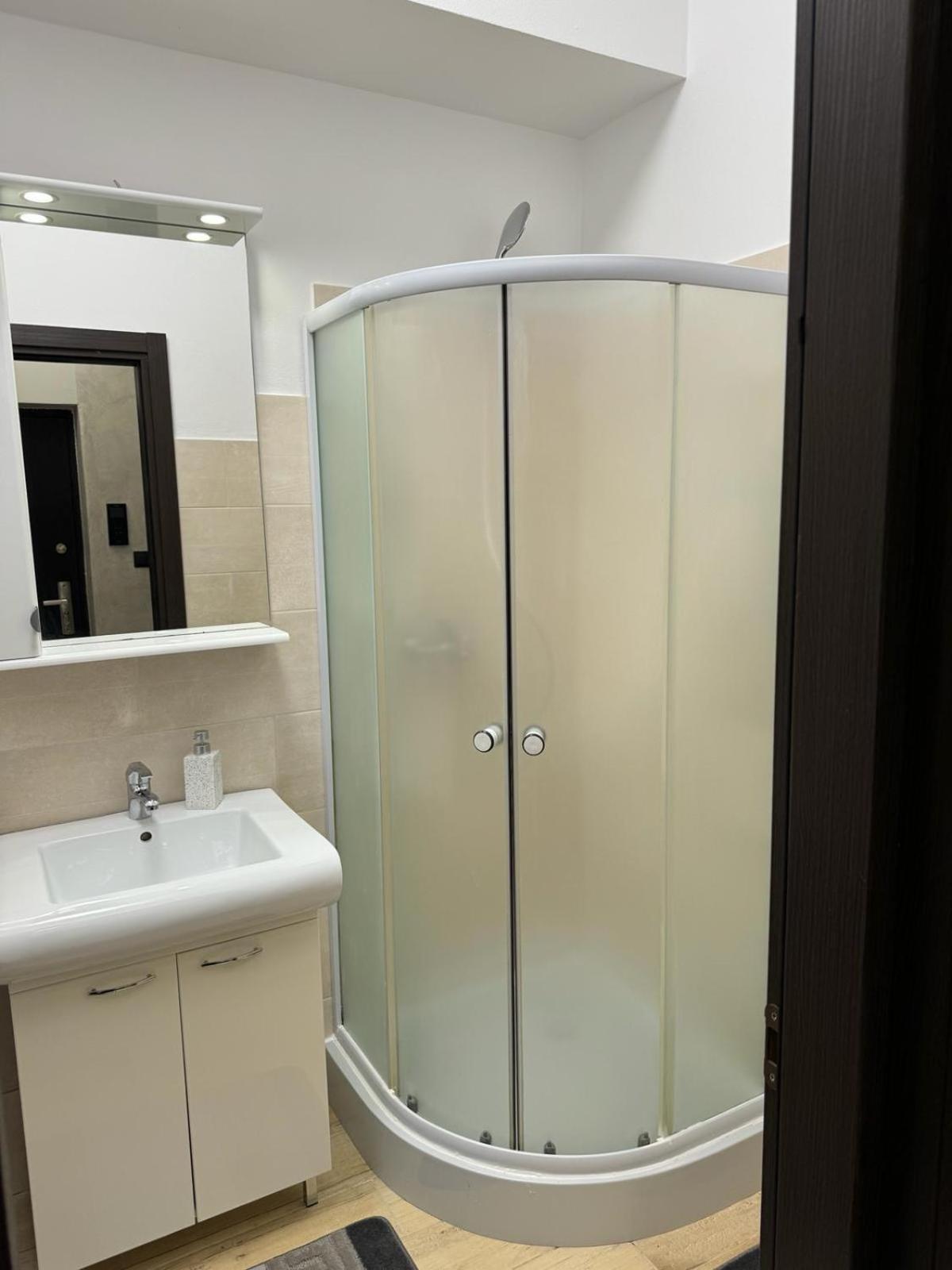 Luxury Young Residence Iasi Eksteriør bilde